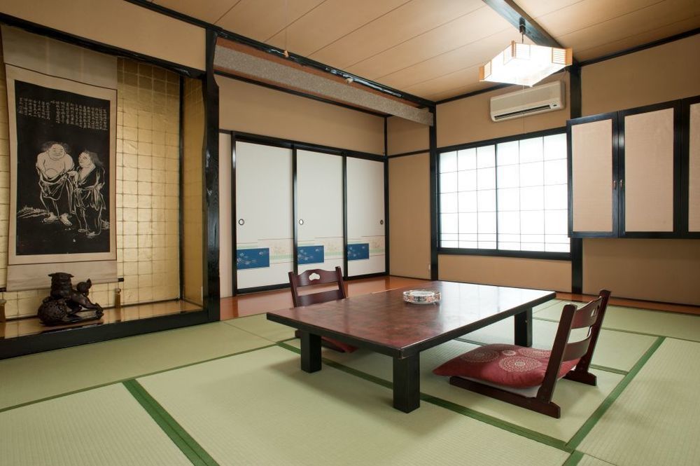 ホテル 清重館 草津市 エクステリア 写真